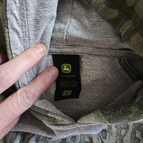 Boys John Deere hoodie - Picture 3 of 3